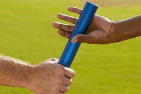 未来足球裁判将实现全智能化，判罚精准度大幅提升，足球裁判专业术语