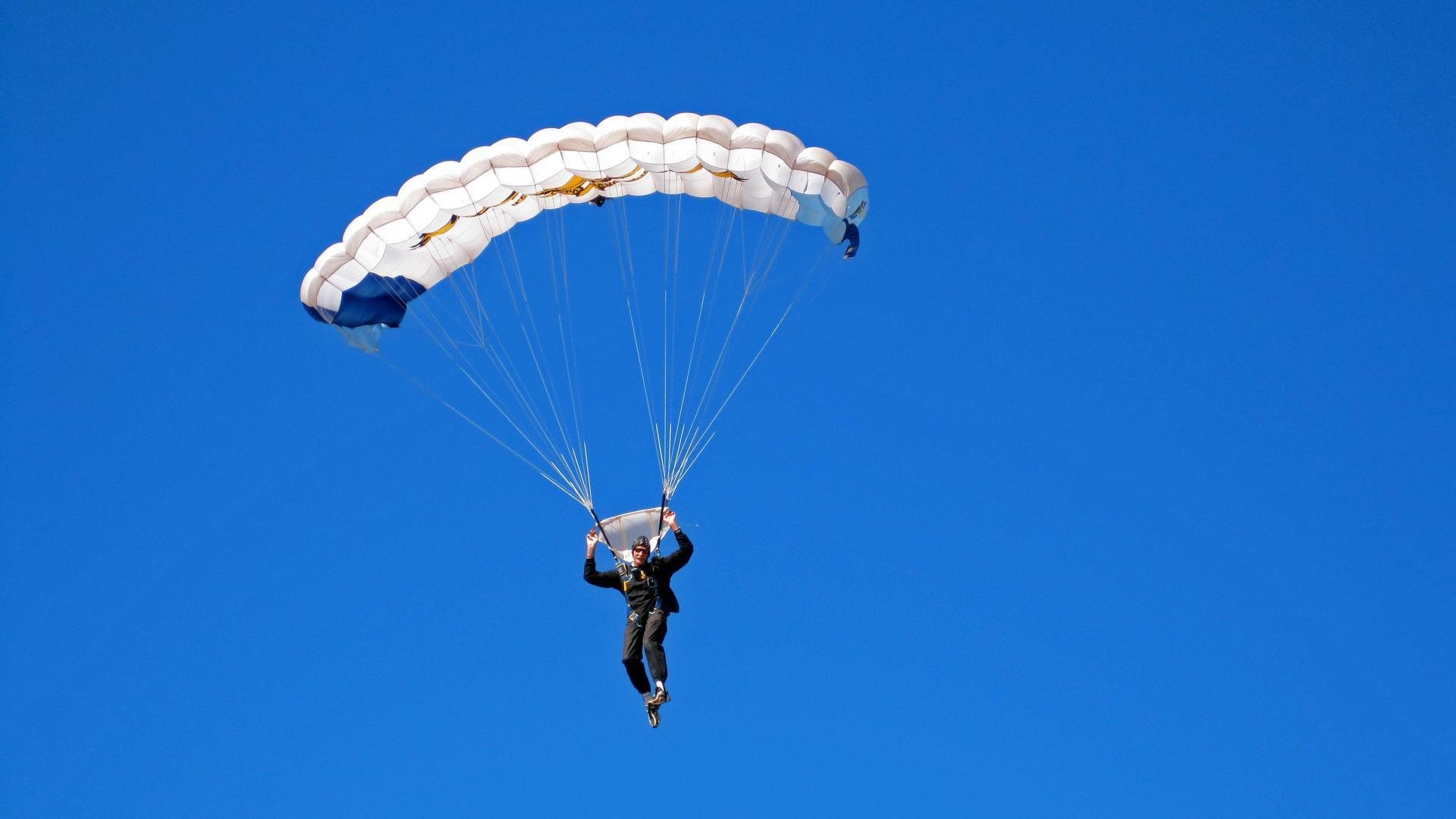 皮特·卡普尔迅猛的反应速度,成为袋鼠队进攻的加速器,皮特卡瑞尔